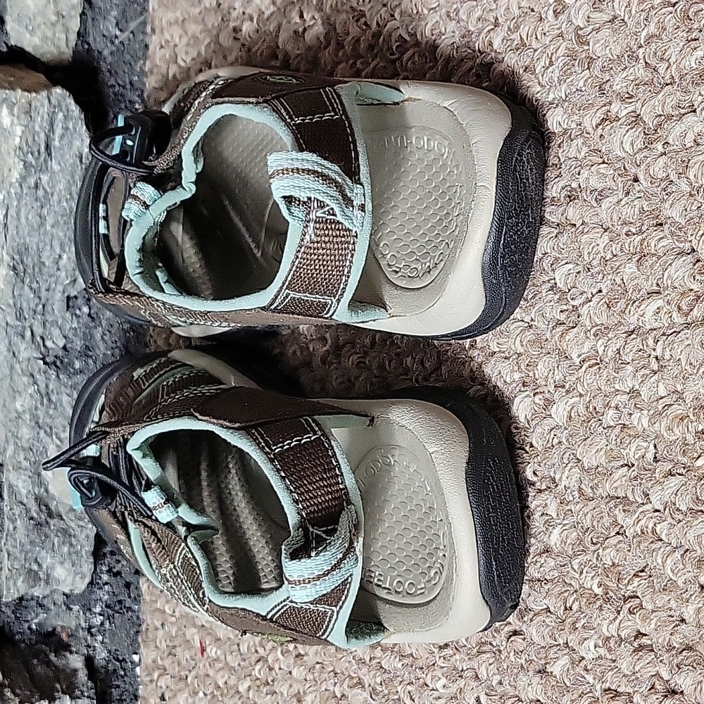 Women's Keen  Brown and Green Outdoor Sandals Size 8 - Picture 4 of 10